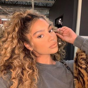 Meet your Posher, Felix